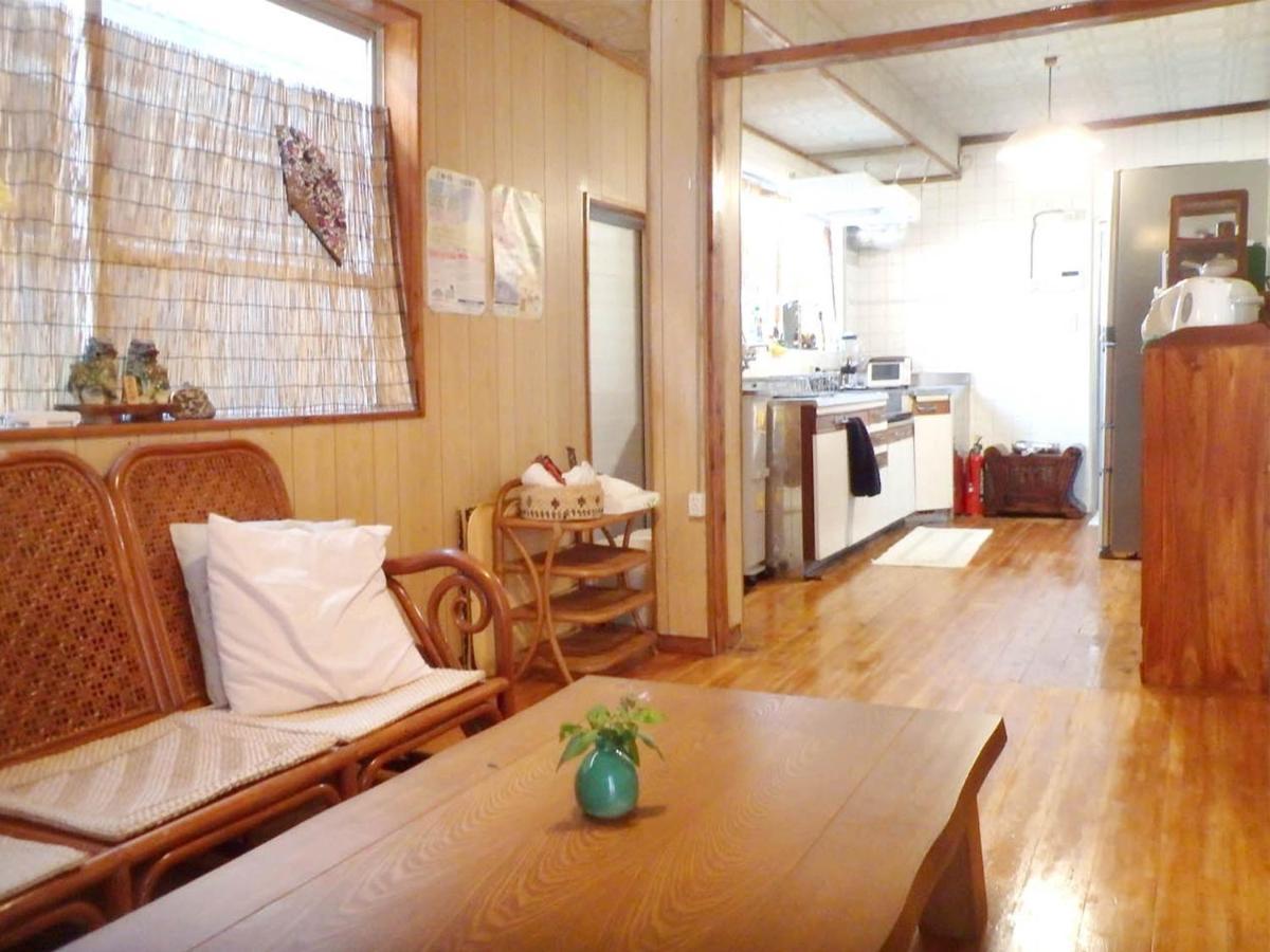 石垣島 一棟貸切りのお宿 ちゅら赤瓦 Ishigaki (Okinawa) Exterior foto