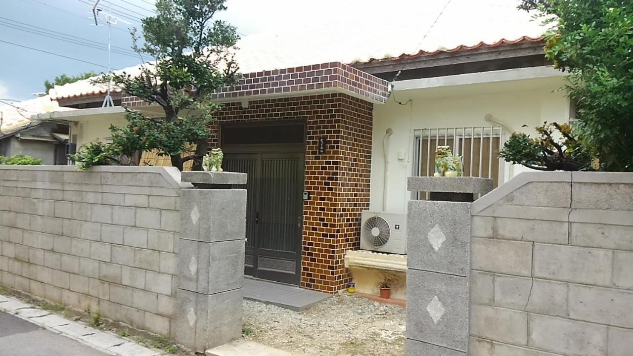 石垣島 一棟貸切りのお宿 ちゅら赤瓦 Ishigaki (Okinawa) Exterior foto